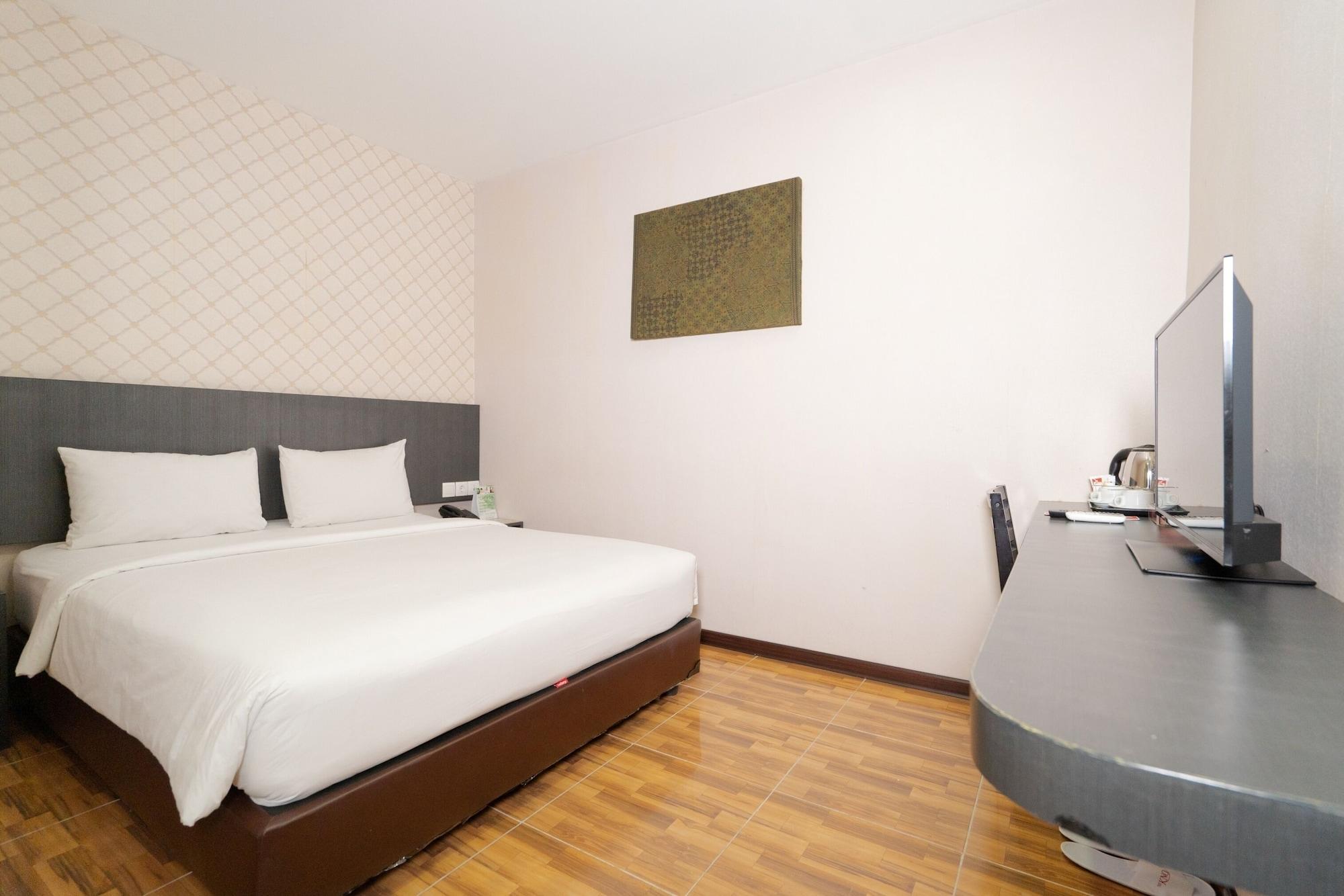 Crew Express Hotel Lubukpakam Eksteriør billede